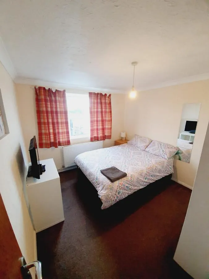 4 Bedroom Thundersley Apartment Rayleigh 0*,